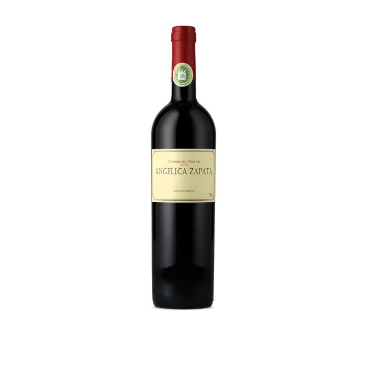 Garrafa de vinho tinto Angelica Zapata Cabernet Franc, rótulo dourado e tampa vermelha