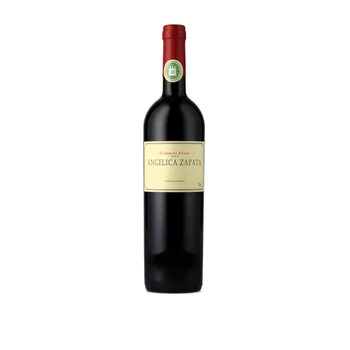 Garrafa de vinho tinto Angelica Zapata Cabernet Franc, rótulo dourado e tampa vermelha